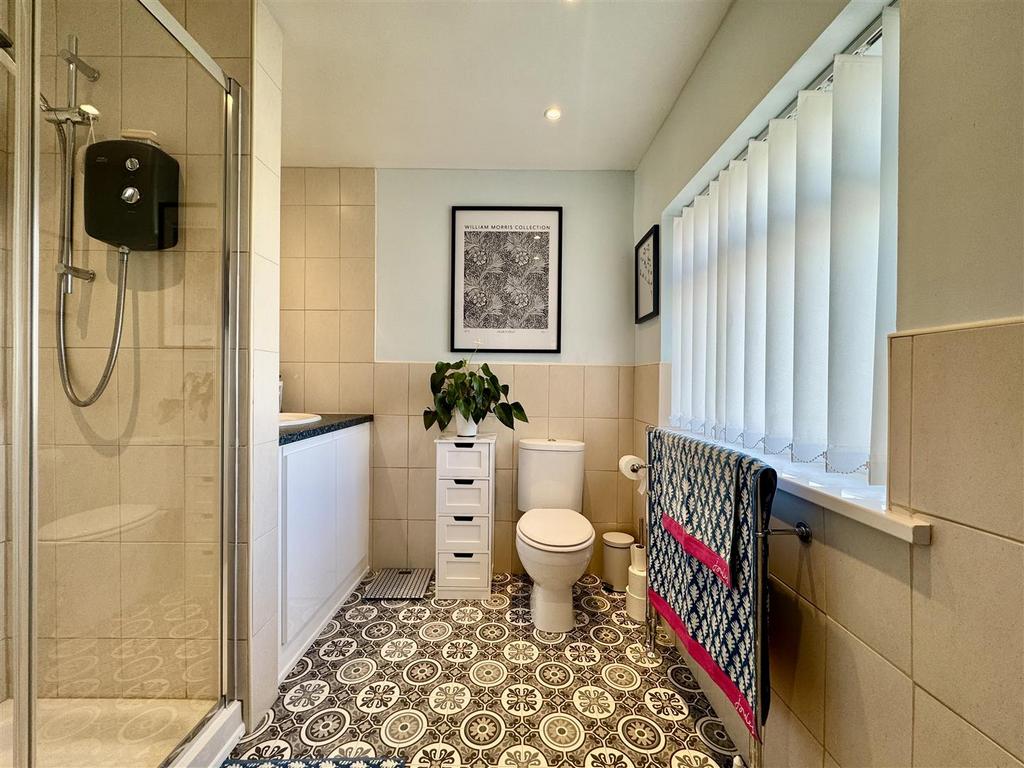 En suite shower room