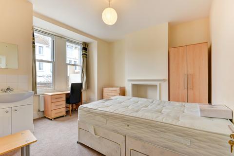 6 bedroom house to rent, Totland Road, Brighton BN2