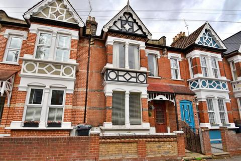 3 bedroom terraced house for sale, Vincent Road, Highams Park , London. E4 9PP