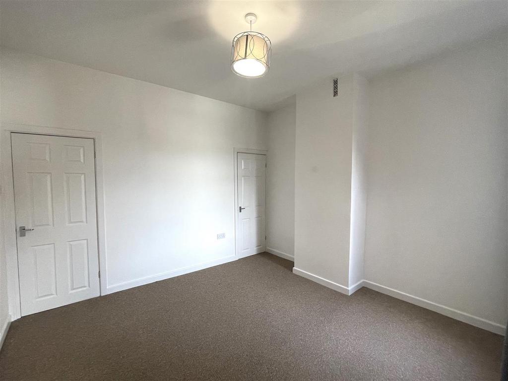 Bedroom 1.jpeg