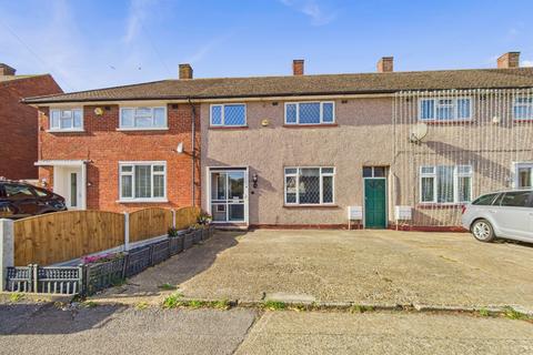 Teviot Avenue, Aveley, South Ockendon, Essex, RM15 4QD