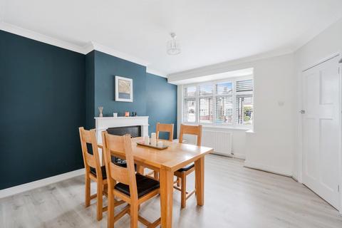 110 Station Avenue, Epsom, KT19 9UG