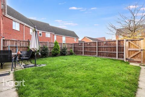 undefined, St Simon Close, Norwich