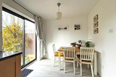 2 bedroom terraced house for sale, Farmlodge Lane, Herongate, Shrewsbury