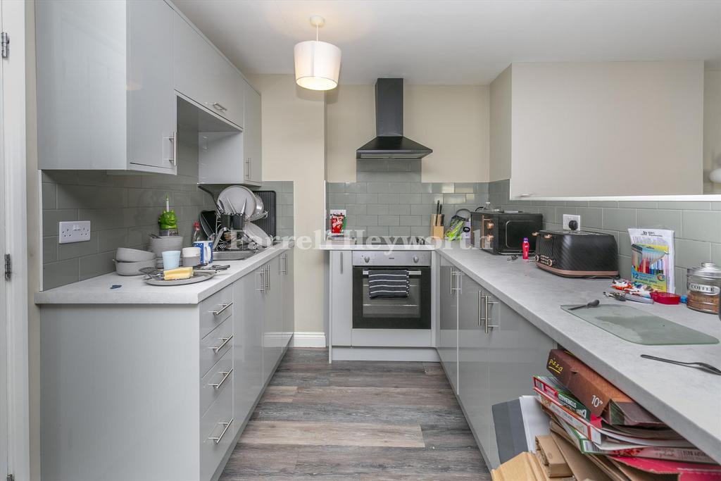 Flat1 kitchen