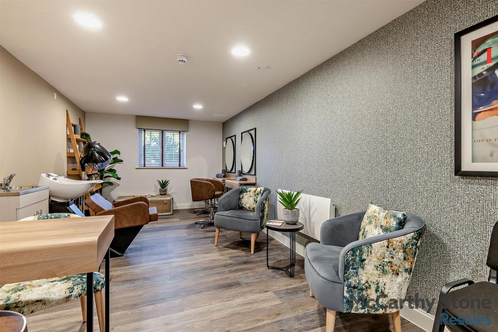 8668150-interior20-800.jpg