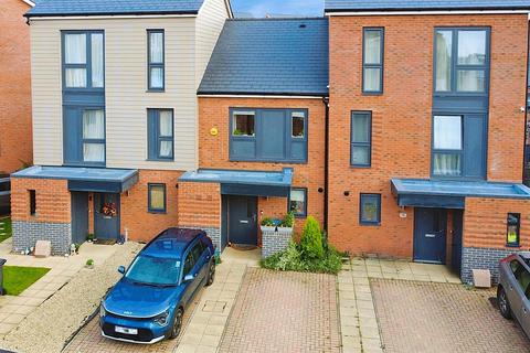 17 School End Crescent, Hemel Hempstead, HP1 2DZ