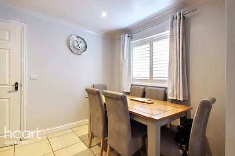 undefined, Chichester Close, Ashford