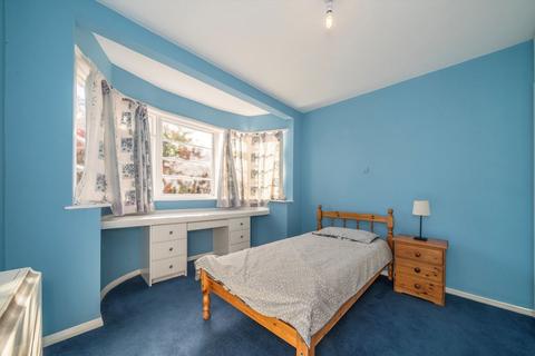 undefined, Belmont Road, Twickenham TW2