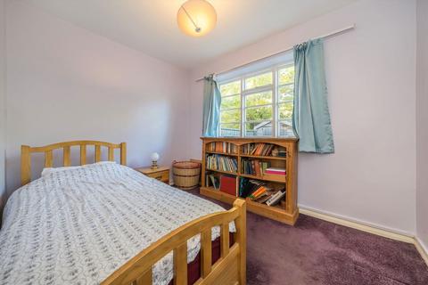 undefined, Belmont Road, Twickenham TW2