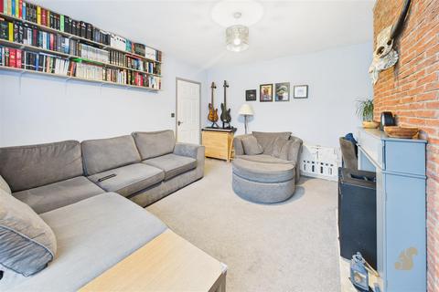 2 bedroom semi-detached bungalow for sale, Reed Place, Bury St. Edmunds IP30