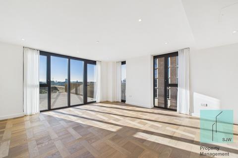 3 bedroom flat to rent, 3 Boxwood Gardens, London E1W