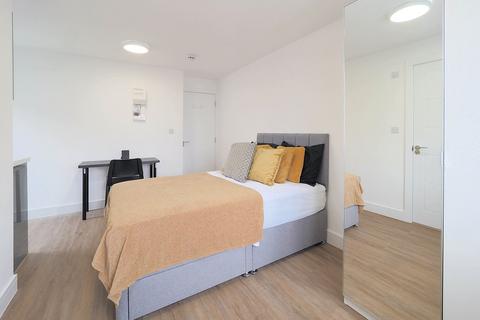 1 bedroom in a house share to rent, The Meadow Way, Harrow HA3