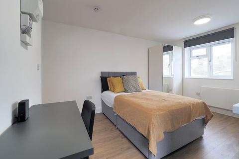 1 bedroom in a house share to rent, The Meadow Way, Harrow HA3