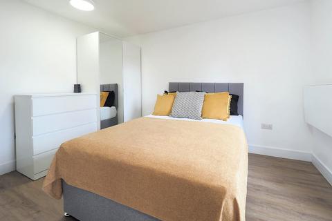 1 bedroom in a house share to rent, The Meadow Way, Harrow HA3