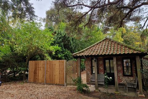 1 bedroom cottage for sale, Willow Cottage, Felbrigg Lodge, School Road, Aylmerton, Norwich, Norfolk NR11 8RA