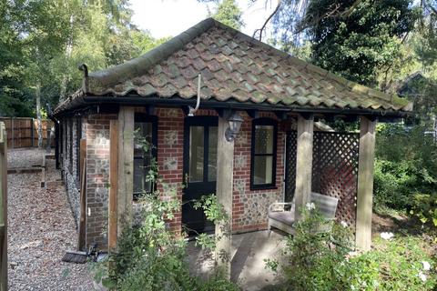 1 bedroom cottage for sale, Willow Cottage, Felbrigg Lodge, School Road, Aylmerton, Norwich, Norfolk NR11 8RA