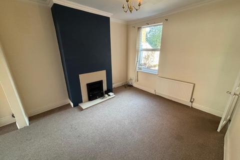 3 bedroom end of terrace house to rent, Finkle Street, Cottingham, East Riding of Yorkshire, HU16