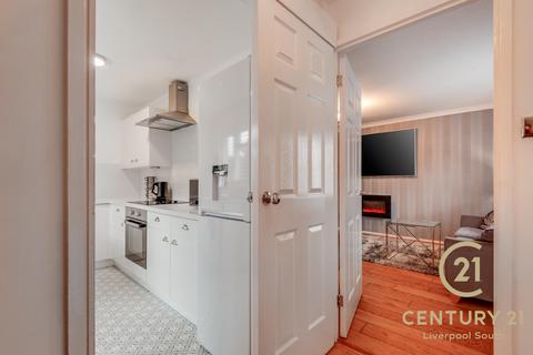 9 Broad Hey Close, Liverpool, L25 5QQ