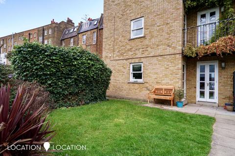 2 bedroom flat for sale, Stoke Newington Church Street, London, N16