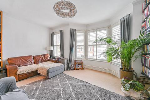 2 bedroom flat to rent, Trefoil Road, Wandsworth Common, London, SW18