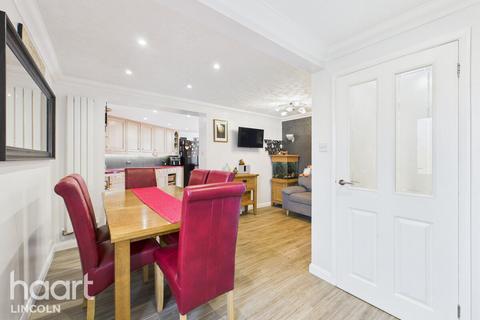4 bedroom semi-detached house for sale, Devonshire Road, Scampton