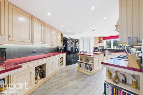 4 bedroom semi-detached house for sale, Devonshire Road, Scampton