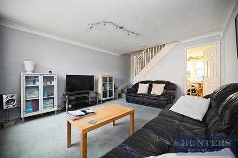 2 bedroom semi-detached house for sale, Parkland View, Yeadon, Leeds