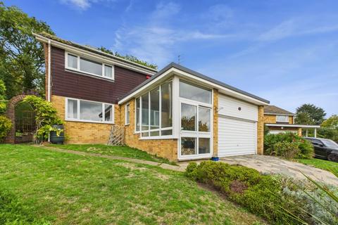 Roxton Gardens, Croydon