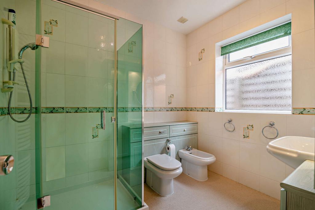Ensuite