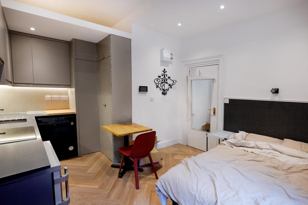 Semi-Studio to let