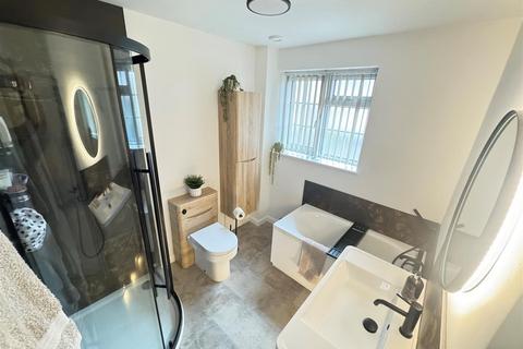 3 bedroom semi-detached house for sale, The Ramparts, Rayleigh
