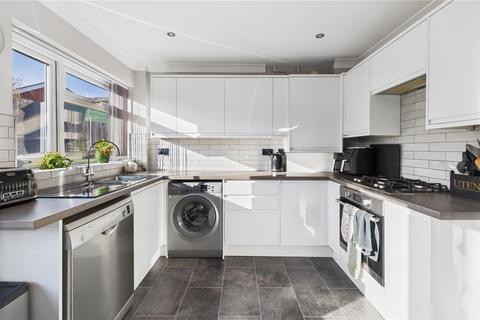 4 bedroom semi-detached house for sale, Puxton Drive, Kidderminster