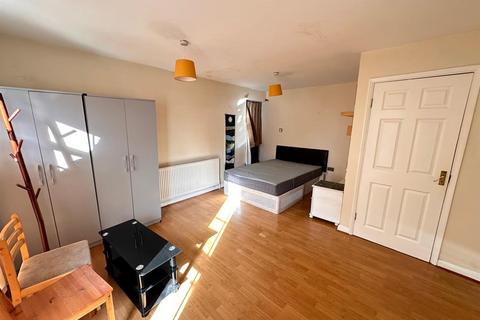 undefined, Lime Grove, Hayes