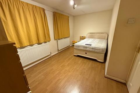 undefined, Lime Grove, Hayes