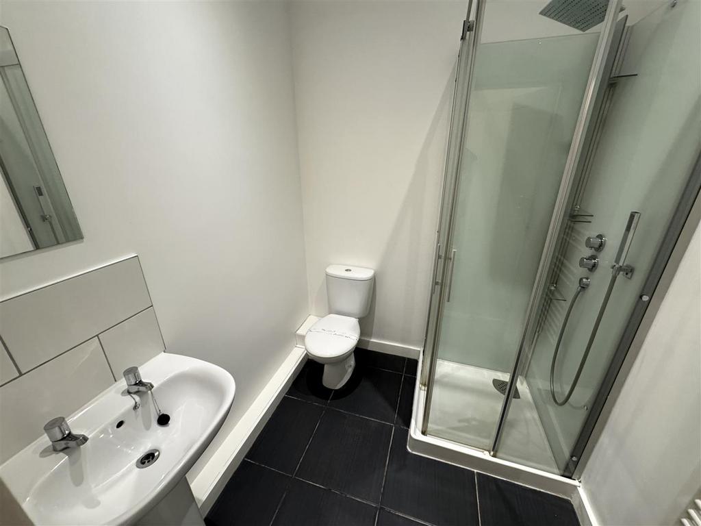 En-Suite Pic 1.jpeg