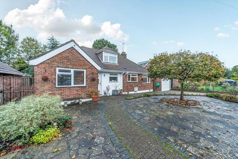 2 bedroom detached bungalow for sale, Birch Way, Warlingham CR6