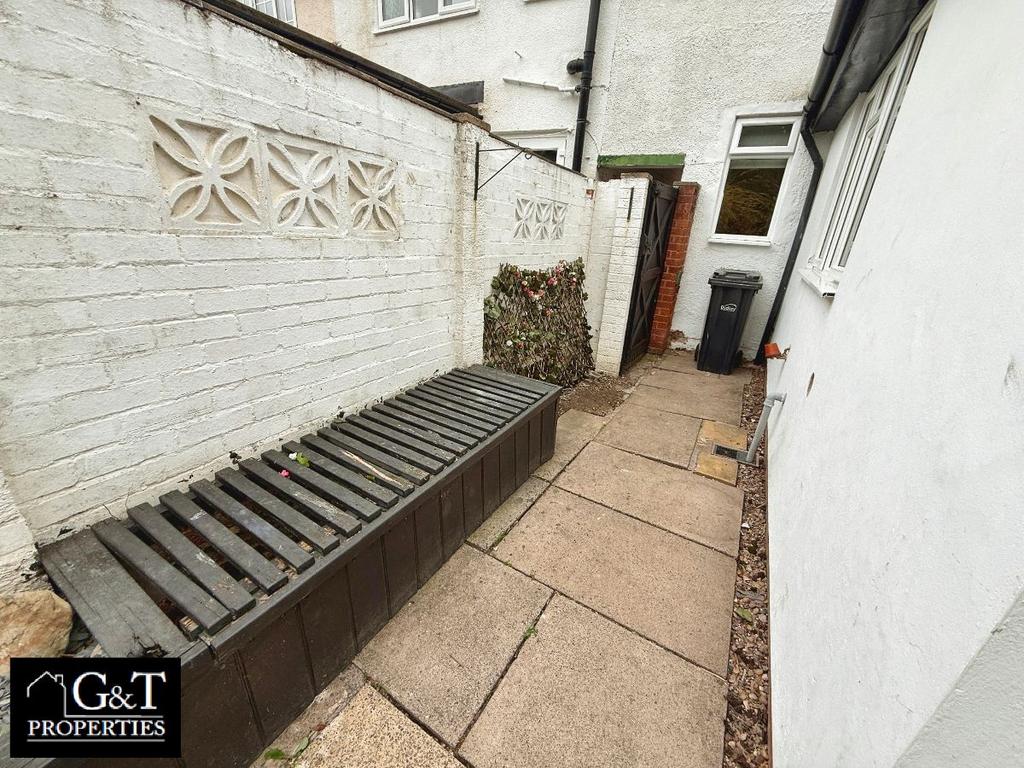 Rear courtyard
