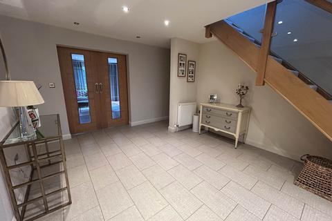 3 bedroom detached house for sale, Chadderton Hall Road, Oldham