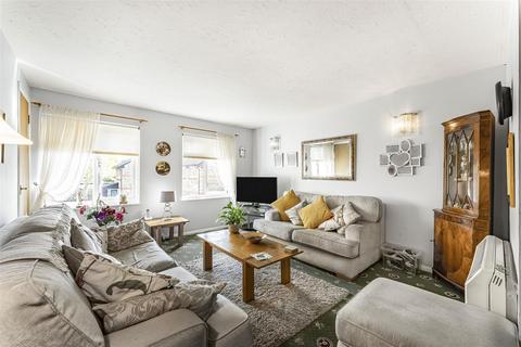 undefined, Riverside Court, London
