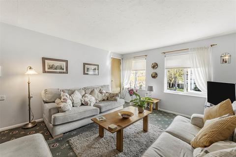 undefined, Riverside Court, London