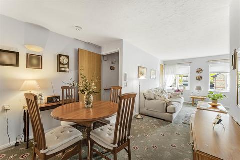 undefined, Riverside Court, London