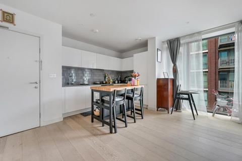 2 bedroom apartment to rent, John Cabot House, Royal Wharf, London, E16