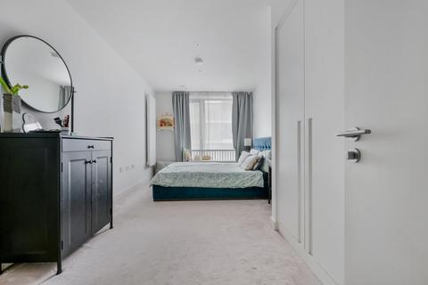 2 bedroom apartment to rent, John Cabot House, Royal Wharf, London, E16