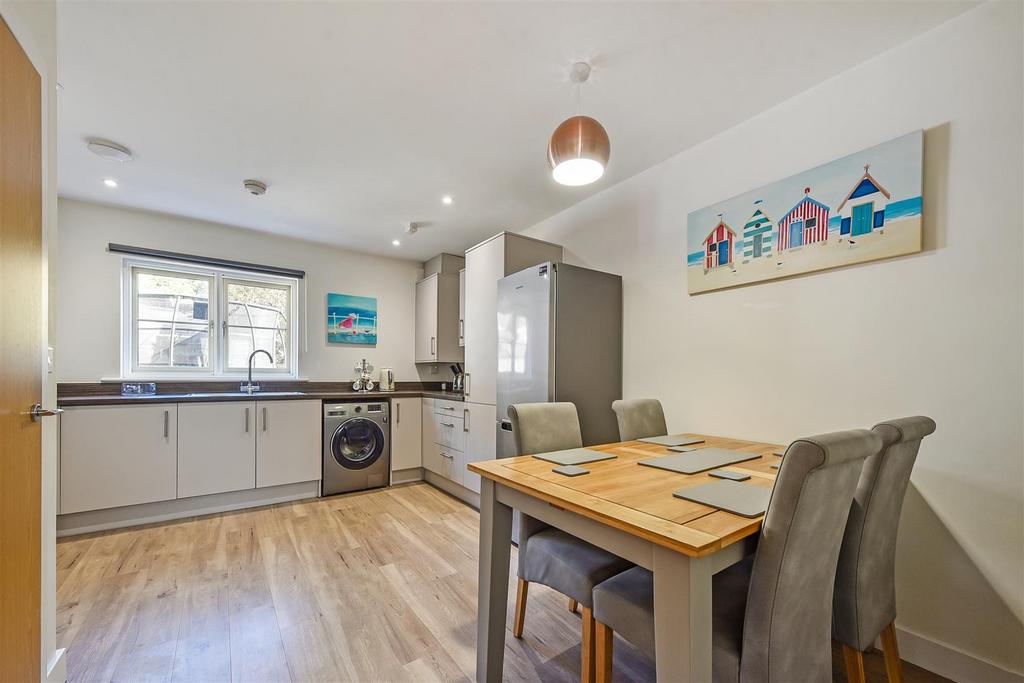 Sketch Ph32 6278309.jpg