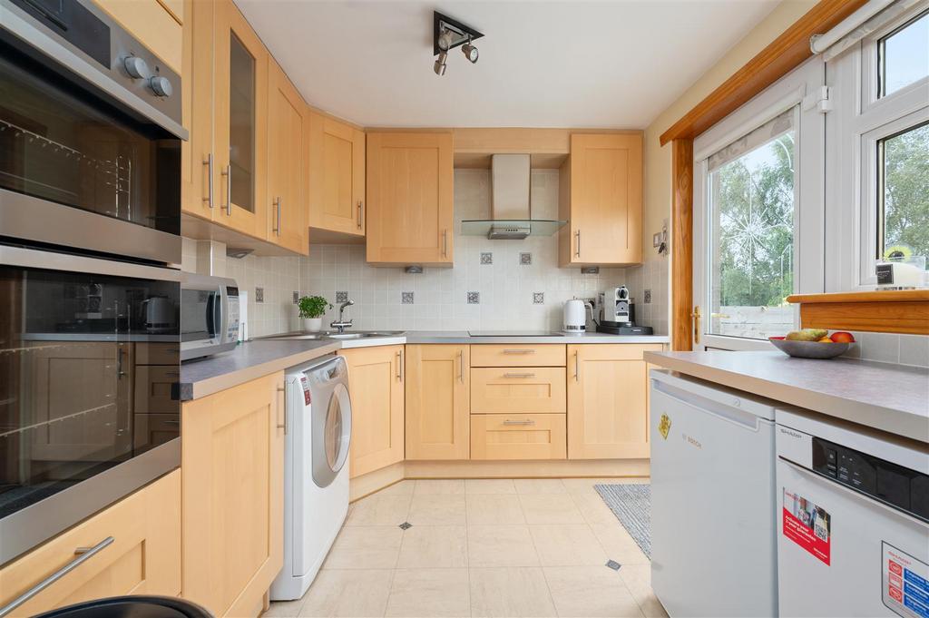 9 Bogwood Drive011.JPG