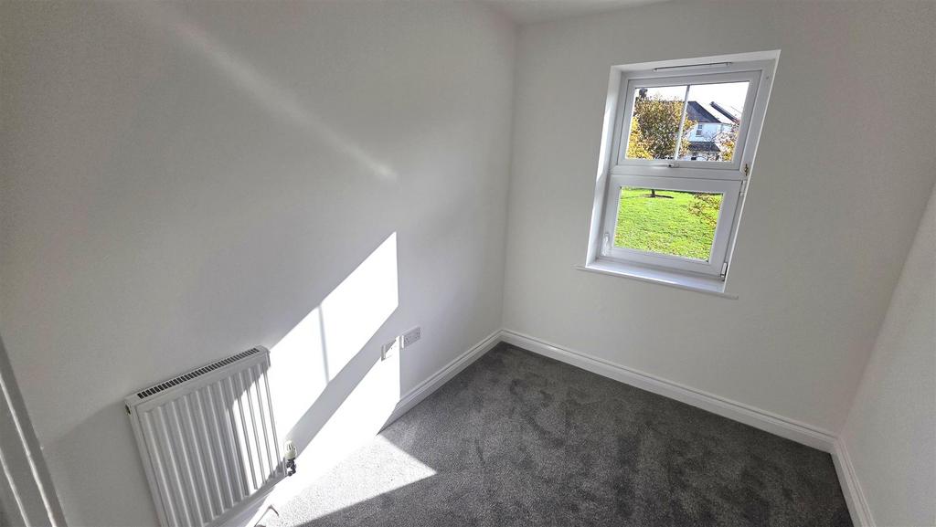 Bedroom 4.jpg