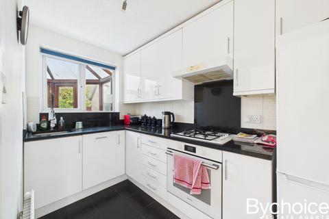 2 bedroom end of terrace house for sale, Horsham Close, Haverhill, Suffolk