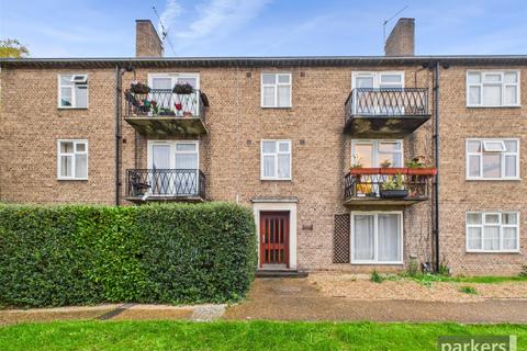 Gosbrook Road, Reading RG4