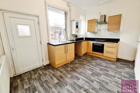 2 bedroom terraced house to rent, Nelson Street, Hyde, Greater Manchester, SK14